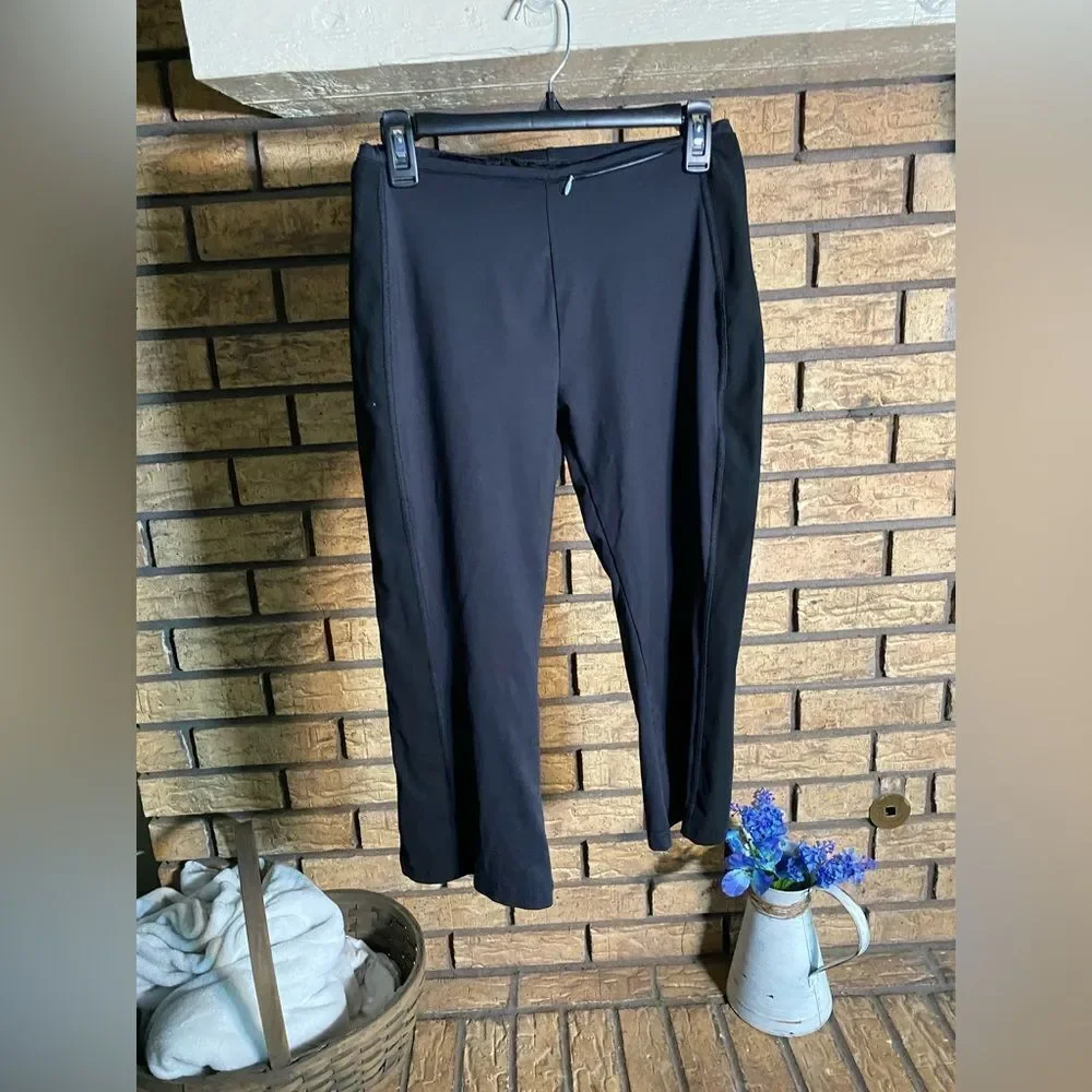 ‎Black Nike below the knee leggings